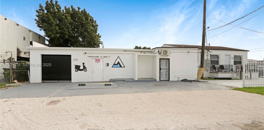 Immobilier commercial à Miami, Floride № 1987569