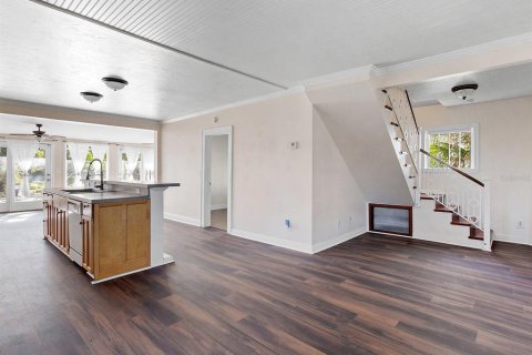 Casa en venta en Sarasota, Florida, 2 dormitorios, 108.14 m2 № 1765126 - foto 5