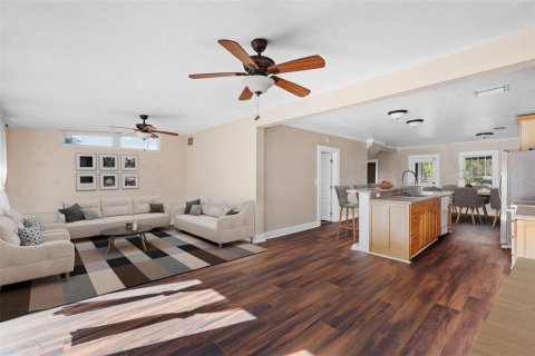 Casa en venta en Sarasota, Florida, 2 dormitorios, 108.14 m2 № 1765126 - foto 10