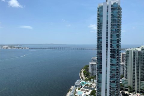 Кондоминиум с 1 спальней в Майами, Флорида № 2026939