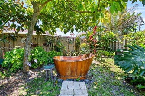 House in Sunrise, Florida 2 bedrooms, 81.48 sq.m. № 2064853 - photo 20