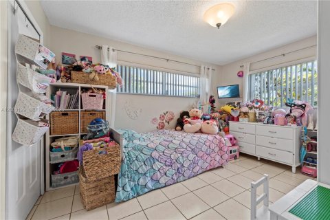 House in Sunrise, Florida 2 bedrooms, 81.48 sq.m. № 2064853 - photo 13