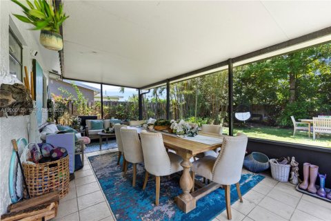 House in Sunrise, Florida 2 bedrooms, 81.48 sq.m. № 2064853 - photo 18