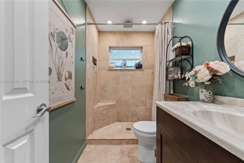 House in Sunrise, Florida 2 bedrooms, 81.48 sq.m. № 2064853 - photo 12