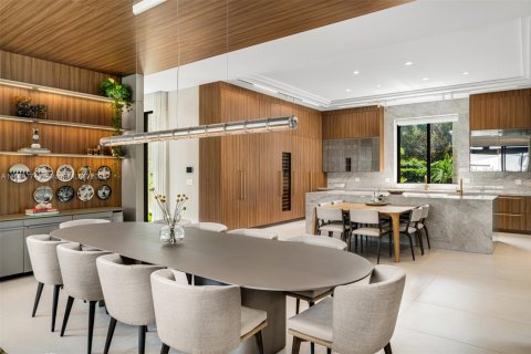 Villa ou maison à vendre à Pinecrest, Floride: 7 chambres, 738.94 m2 № 1933173 - photo 2