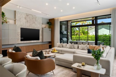Villa ou maison à vendre à Pinecrest, Floride: 7 chambres, 738.94 m2 № 1933173 - photo 3
