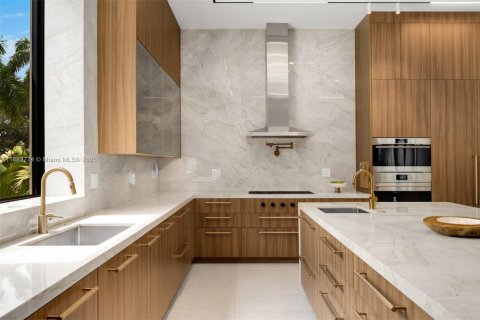 Villa ou maison à vendre à Pinecrest, Floride: 7 chambres, 738.94 m2 № 1933173 - photo 9