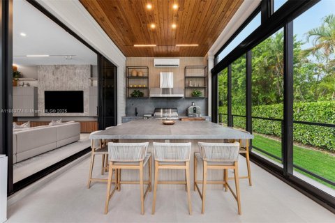 Villa ou maison à vendre à Pinecrest, Floride: 7 chambres, 738.94 m2 № 1933173 - photo 15