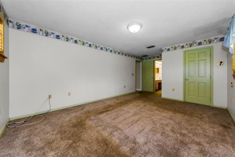 House in Plant City, Florida 3 bedrooms, 198.35 sq.m. № 1918370 - photo 17