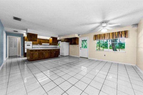 House in Plant City, Florida 3 bedrooms, 198.35 sq.m. № 1918370 - photo 13