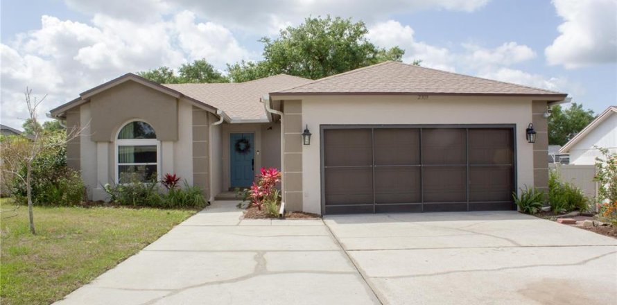 Casa en Clermont, Florida 3 dormitorios, 182.09 m2 № 1630873