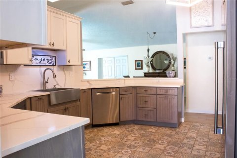 House in Clermont, Florida 3 bedrooms, 182.09 sq.m. № 1630873 - photo 6