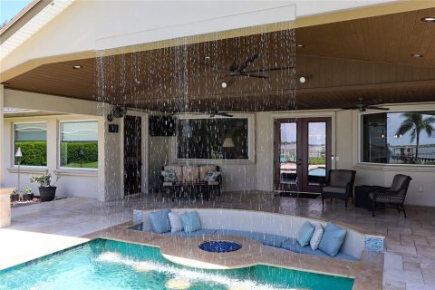 Villa ou maison à vendre à Winter Haven, Floride: 4 chambres, 307.41 m2 № 2314420 - photo 6