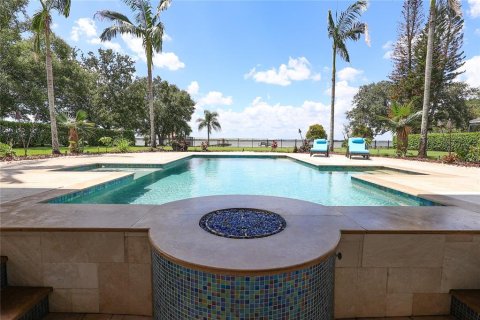 Villa ou maison à vendre à Winter Haven, Floride: 4 chambres, 307.41 m2 № 2314420 - photo 9