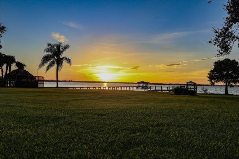 Villa ou maison à vendre à Winter Haven, Floride: 4 chambres, 307.41 m2 № 2314420 - photo 19