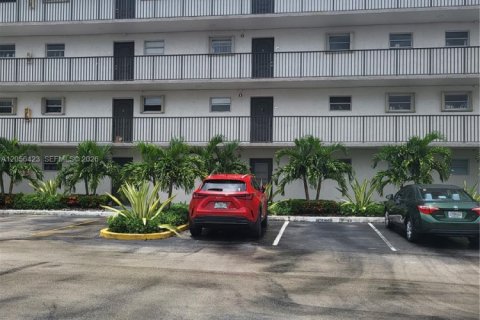 Condominio en Miami, Florida, 2 dormitorios  № 2276886