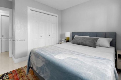 Casa en venta en Wilton Manors, Florida, 4 dormitorios, 163.6 m2 № 1809278 - foto 5
