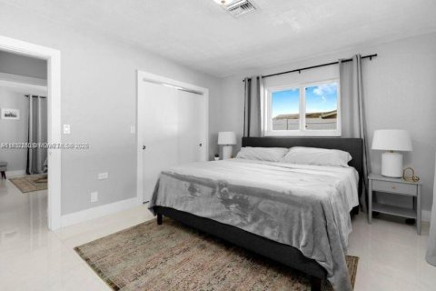 Casa en venta en Wilton Manors, Florida, 4 dormitorios, 163.6 m2 № 1809278 - foto 7
