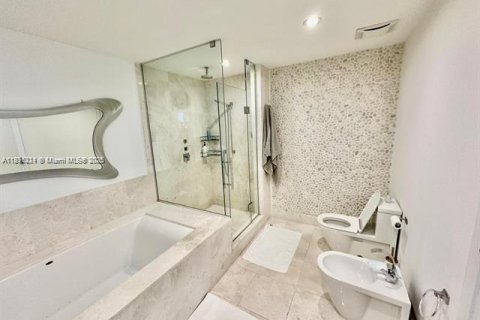 Condominio en alquiler en Sunny Isles Beach, Florida, 1 dormitorio, 79.71 m2 № 1950445 - foto 10