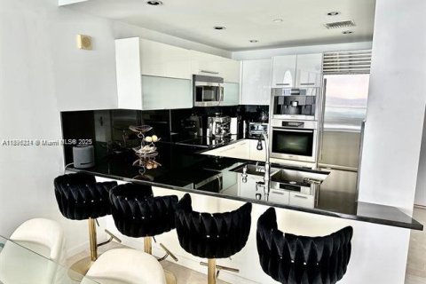 Condominio en alquiler en Sunny Isles Beach, Florida, 1 dormitorio, 79.71 m2 № 1950445 - foto 5