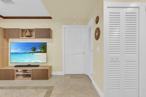 Купить виллу или дом в Майами, Флорида 2 спальни, 81.75м2, № 2033581 - фото 11