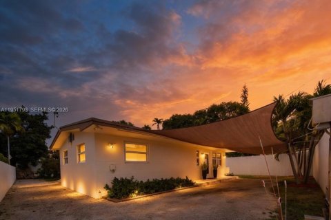 Купить виллу или дом в Майами, Флорида 2 спальни, 81.75м2, № 2033581 - фото 14