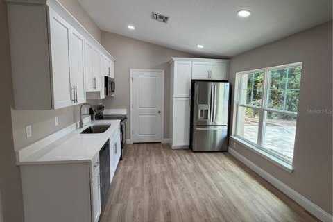 House in Geneva, Florida 2 bedrooms, 90.77 sq.m. № 2127210 - photo 8