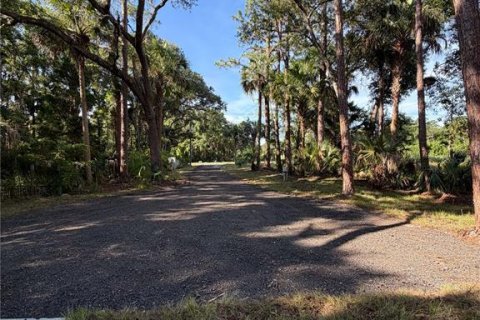 House in Geneva, Florida 2 bedrooms, 90.77 sq.m. № 2127210 - photo 6