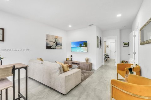 Villa ou maison à louer à Miami, Floride: 3 chambres, 144.09 m2 № 1758903 - photo 5