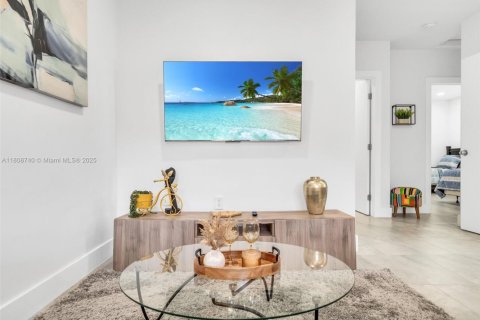 Villa ou maison à louer à Miami, Floride: 3 chambres, 144.09 m2 № 1758903 - photo 8