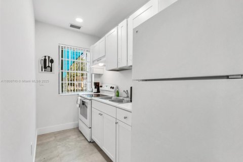 Villa ou maison à louer à Miami, Floride: 3 chambres, 144.09 m2 № 1758903 - photo 28