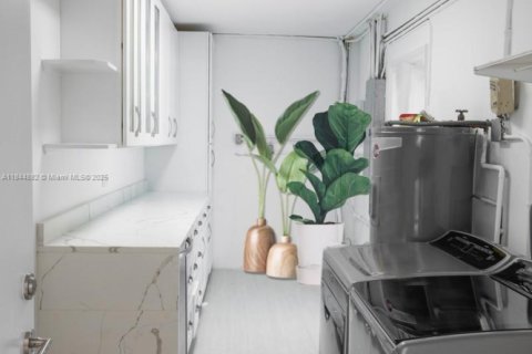 Villa ou maison à louer à Coral Gables, Floride: 4 chambres, 264.59 m2 № 1940452 - photo 25