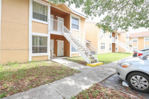 Condo in Miramar, Florida, 1 bedroom  № 1889703 - photo 18