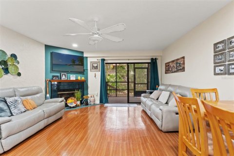 Copropriété à vendre à Homosassa, Floride: 2 chambres, 124.4 m2 № 2398940 - photo 2