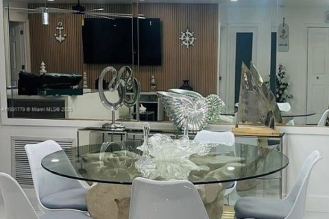 Villa ou maison à louer à Deerfield Beach, Floride: 3 chambres, 161.09 m2 № 2169777 - photo 7