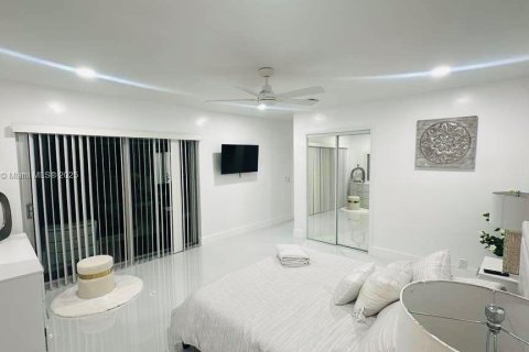Villa ou maison à louer à Deerfield Beach, Floride: 3 chambres, 161.09 m2 № 2169777 - photo 3
