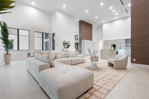 Купить виллу или дом в Дейви, Флорида 2 комнаты, 540.51м2, № 2021929 - фото 18