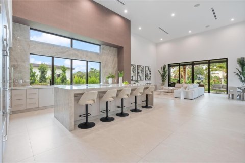 Купить виллу или дом в Дейви, Флорида 2 комнаты, 540.51м2, № 2021929 - фото 8