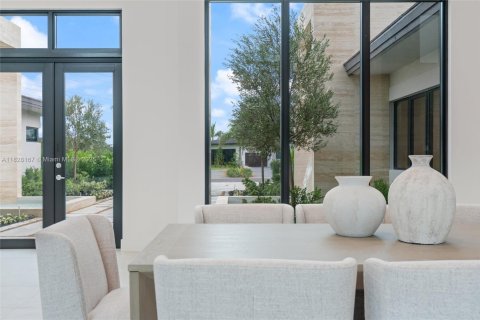 Купить виллу или дом в Дейви, Флорида 2 комнаты, 540.51м2, № 2021929 - фото 5