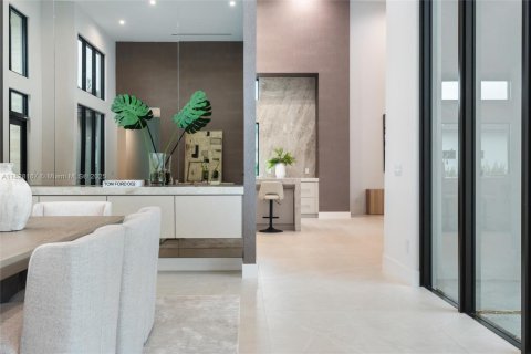 Купить виллу или дом в Дейви, Флорида 2 комнаты, 540.51м2, № 2021929 - фото 7