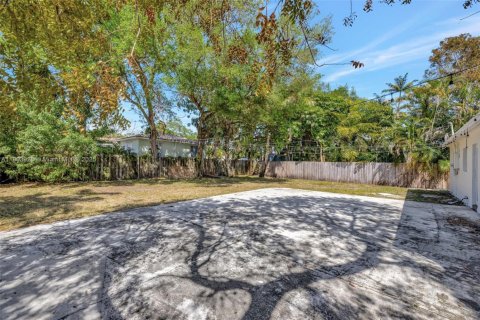 House in Fort Lauderdale, Florida 3 bedrooms, 111.02 sq.m. № 1954820 - photo 29