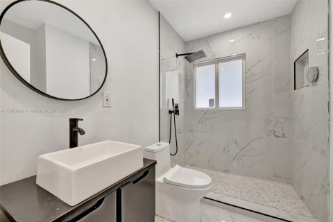 House in Fort Lauderdale, Florida 3 bedrooms, 111.02 sq.m. № 1954820 - photo 24
