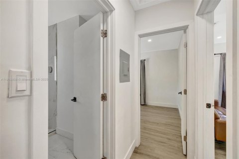 House in Fort Lauderdale, Florida 3 bedrooms, 111.02 sq.m. № 1954820 - photo 20