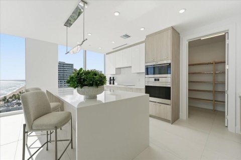 Condominio en alquiler en Fort Lauderdale, Florida, 4 dormitorios, 290.04 m2 № 2146526 - foto 8
