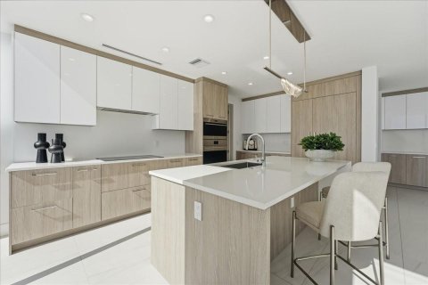 Condominio en alquiler en Fort Lauderdale, Florida, 4 dormitorios, 290.04 m2 № 2146526 - foto 9