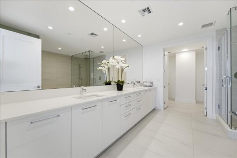 Condominio en alquiler en Fort Lauderdale, Florida, 4 dormitorios, 290.04 m2 № 2146526 - foto 13