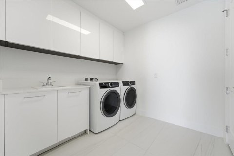 Condominio en alquiler en Fort Lauderdale, Florida, 4 dormitorios, 290.04 m2 № 2146526 - foto 23