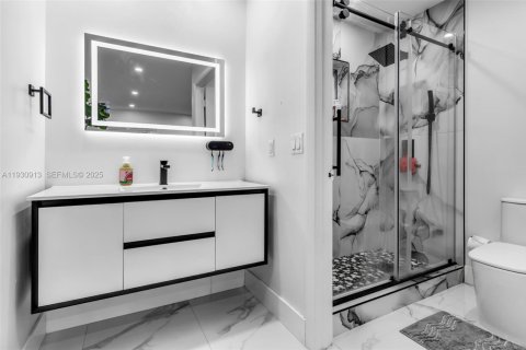 Снять в аренду виллу или дом в Майами, Флорида 3 спальни, 110.09м2, № 1989538 - фото 23