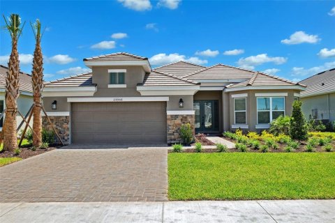 Снять в аренду виллу или дом в Уэсли-Чепел, Флорида 1 комната, 289.86м2, № 1637531 - фото 1