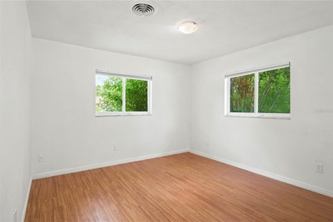 Villa ou maison à louer à Maitland, Floride: 4 chambres, 185.06 m2 № 2364321 - photo 19